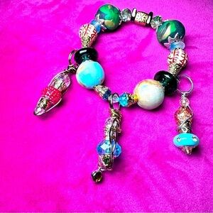 OOAK Bracelet Handmade Collage Charm Hand-Painted Beads Wire-Wrapped 6-7 3130